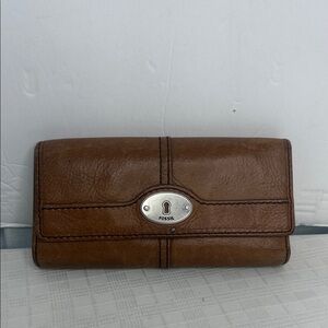 Fossil British tan  Pebble Leather Triple Compartments Bifold Clutch Wallet